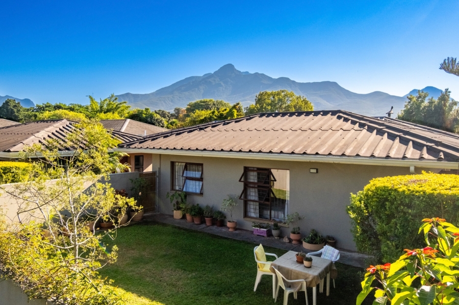 4 Bedroom Property for Sale in Bergsig Western Cape